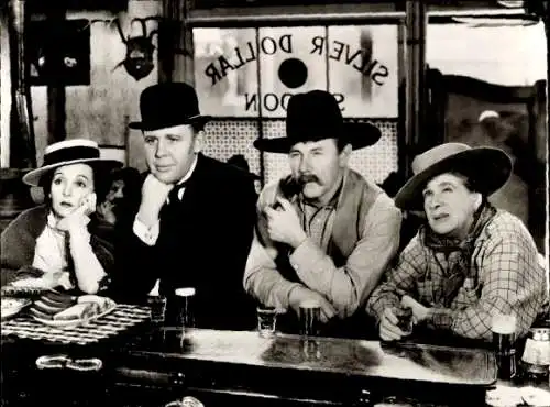 Foto Filmszene "Ein Butler in Amerika", USA 1934, mit Charles Laughton, Zasu Pitts, Charles Buggles