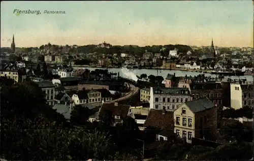 Ak Flensburg, Panorama, Fluss, Wohnhäuser, Eisenbahn