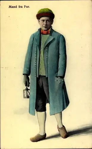 Ak Fur, Mann in dänischer Tracht, Volkstracht, Mütze, Handlaterne
