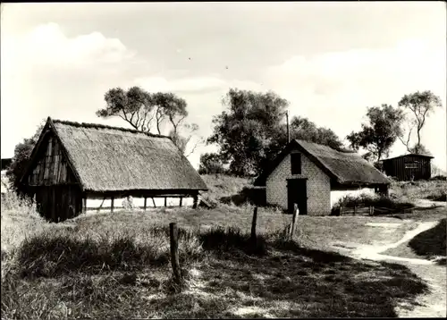 Ak Ostseebad Koserow auf Usedom, Fischerhütten