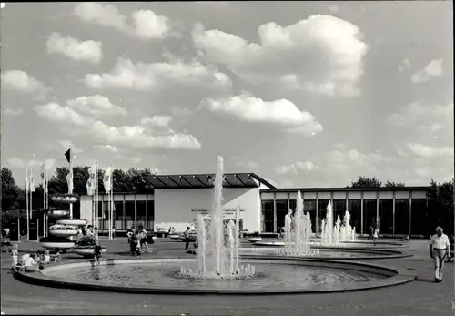 Foto Ak Erfurt in Thüringen, Auf der iga, Springbrunnen