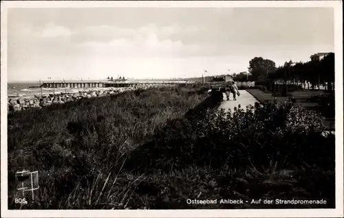 Ak Ostseebad Ahlbeck Heringsdorf auf Usedom, Partie auf der Strandpromenade