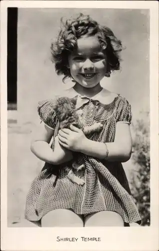 Ak Schauspielerin Shirley Temple, Portrait mit Katze