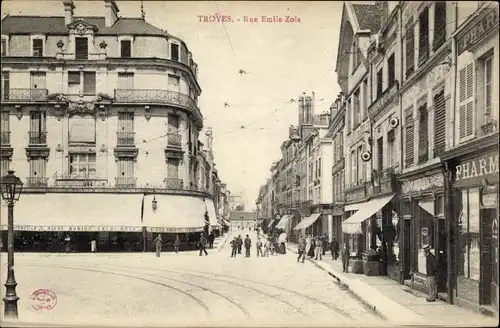 Ak Troyes Aube, Rue Emile Zola, Geschäfte