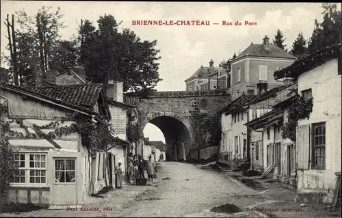 Ak Brienne le Château Aube, Rue du Pont