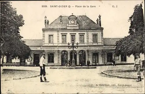 Ak Saint Dizier Lothringen Maas, Place de la Gare
