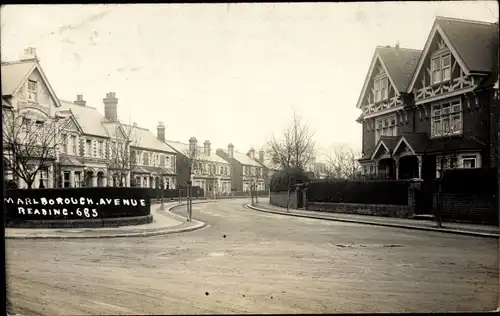Ak London City England, Marlborough Avenue, Straßenpartie