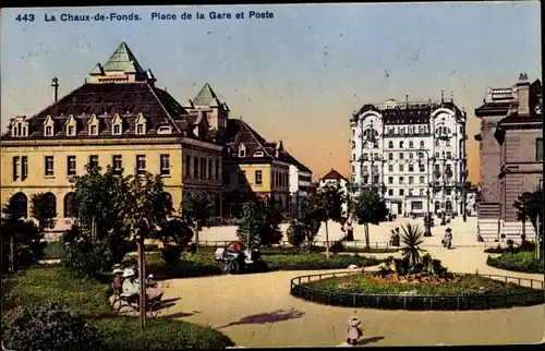 Ak La Chaux de Fonds Kanton Neuenburg, Place de la Gare et Poste