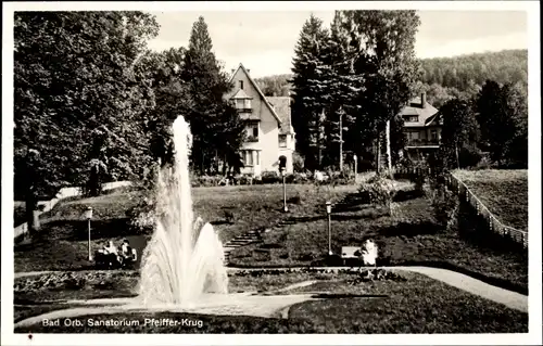 Ak Bad Orb im Spessart, Sanatorium Pfeiffer Krug, Fontäne