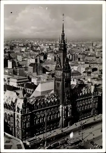 Ak Hamburg Mitte Altstadt, Luftbild vom Rathaus, Stadt