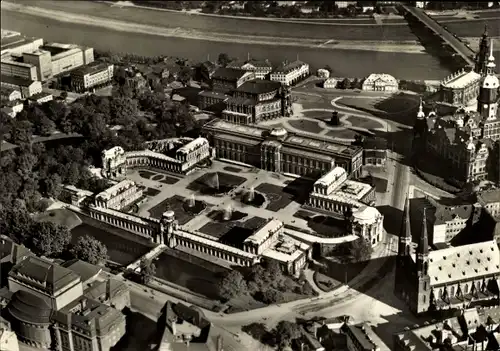 Ak Dresden Altstadt, Königlicher Zwinger und Theaterplatz