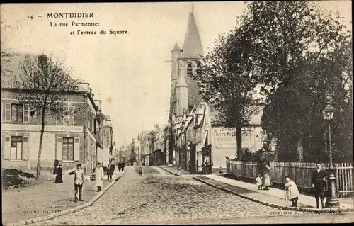 Ak Montdidier-Somme, Rue Parmentier, Eingang zum Platz