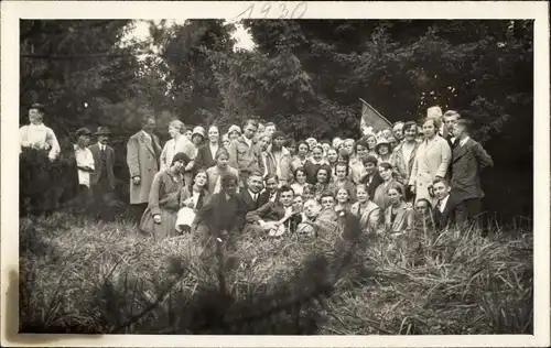 Foto Ak Swibno Schiewenhorst Pommern, Jugendverein, Gruppenaufnahme, 1930