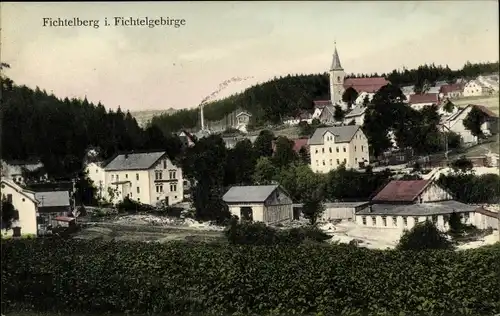 Ak Fichtelberg im Fichtelgebirge Oberfranken, Ortsansicht, Kirche