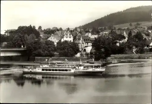 Ak Saalburg in Thüringen, Ausflugsschiff, Blick auf den Ort, Brücke