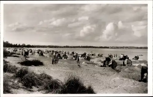 Ak Ostseebad Scharbeutz in Ostholstein, Strandpartie, Strandkörbe