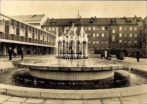 Ak Cottbus, Springbrunnen, Volksbuchhandlung Jenny Marx