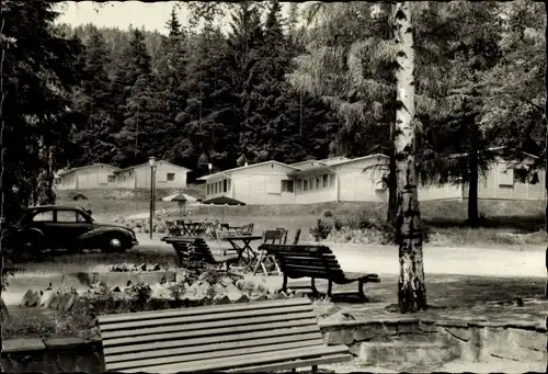 Ak Bucha Unterwellenborn in Thüringen, FDGB-Ferienheim Aktivist, Bungalow-Wiese, Auto