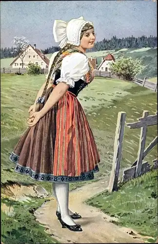 Künstler Ak Tschechisch-slowakische Tracht, Portrait einer Frau, Dorfpartie, Wohnhäuser, Zaun