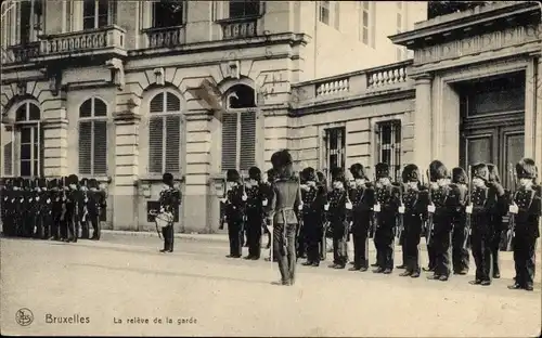 Ak Bruxelles Brüssel, Wachablösung