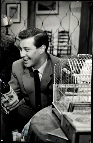 Foto Schauspieler Hansjörg Felmy, Portrait, Autogramm, Filmszene, Sektflasche