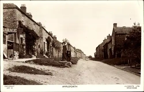 Ak Ampleforth Yorkshire, Straßenansicht