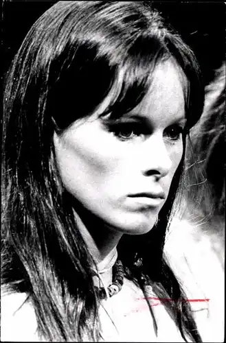 49 Pressefotos Geraldine Chaplin, Stranger in the house, The Hawaiians