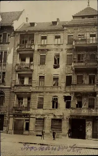 Foto Ak Berlin Friedrichshain, Generalstreik 1919, Straßenkämpfe, Zerstörungen Haus Proskauer Straße