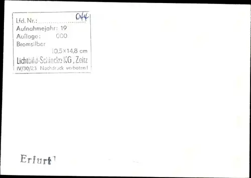 Foto Ak Erfurt in Thüringen, Regierungsgebäude, Springbrunnen, Autos