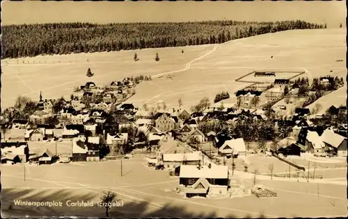 Ak Carlsfeld Eibenstock im Erzgebirge, Panorama vom Ort, Winter
