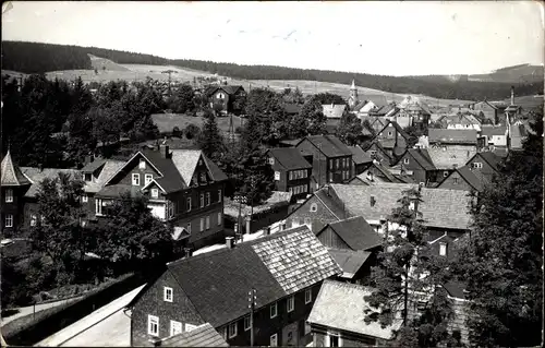 Ak Schmiedefeld am Rennsteig Thüringen, Wohnhäuser, Kirche