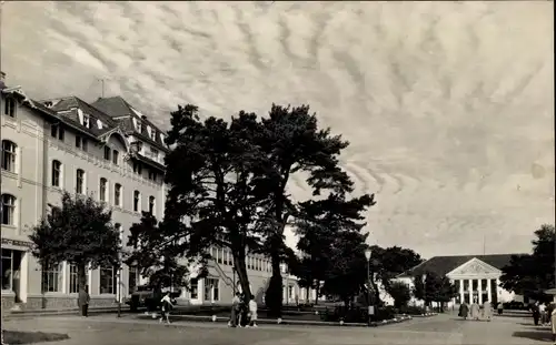 Ak Ostseebad Heringsdorf auf Usedom, Promenade mit Kulturhaus und FDGB Heim Solidarität