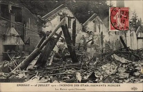 Ak Epernay Marne, Incendie des Etablissements Mercier, 25 Juillet 1912, Ruines