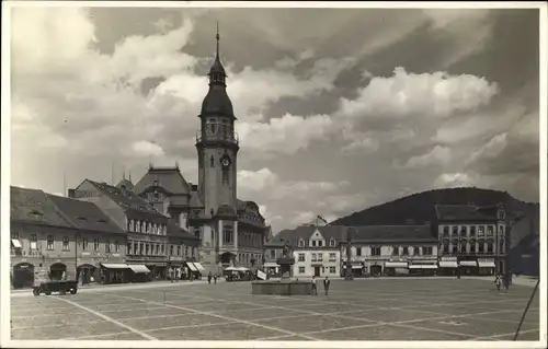 Ak Bílina Bilin Region Aussig, Marktplatz, Rathaus