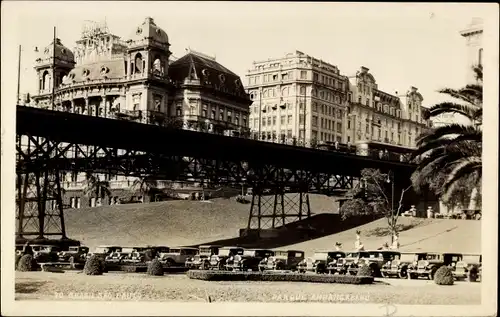 Foto Ak São Paulo Brasilien, Parque Anhangabahu, Parkplatz, Autos, Brücke