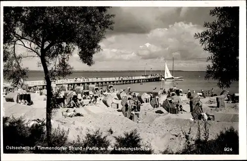 Ak Ostseebad Timmendorfer Strand, Partie an der Landungsbrücke