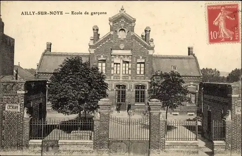 Ak Ailly sur Noye Somme, Jungenschule