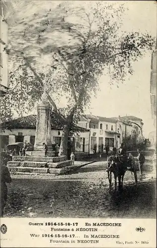 Ak Negotin Negotino Mazedonien, Brunnen, Straßenpartie