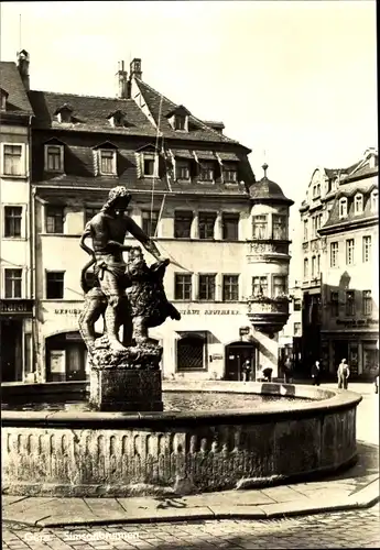 Ak Gera in Thüringen, Simsonbrunnen, Stadt-Apotheke mit Erker