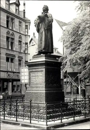 Foto Erfurt in Thüringen, Lutherdenkmal an der Kaufmannskirche