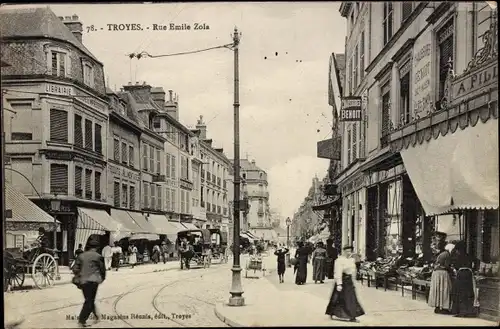 Ak Troyes Aube, Rue Emile Zola, Buchhandlung