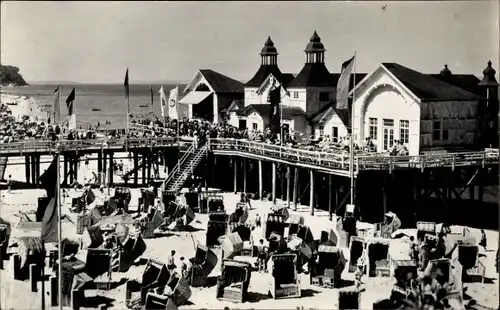 Ak Seedorf Sellin auf Rügen, Seebrücke, Strandleben