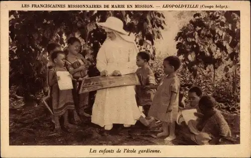 Ak Léopoldville Kinshasa DR Kongo Zaire, Franziskanermissionare, Kinder der Guardian School