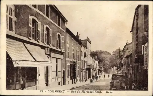 Ak Commercy Meuse, Rue du Marechal Foch