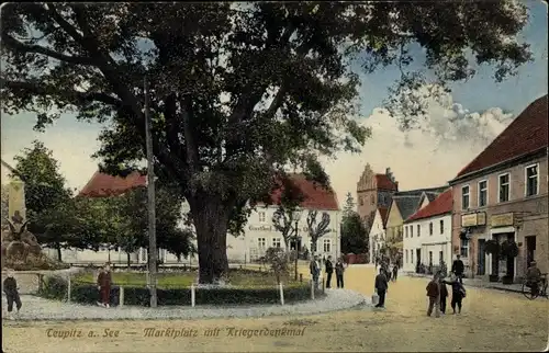 Ak Teupitz in der Mark, Marktplatz mit Kriegerdenkmal