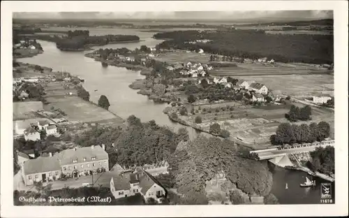 Ak Prierosbrück Heidesee Mark, Blick auf den Ort, Gasthaus, Fliegeraufnahme