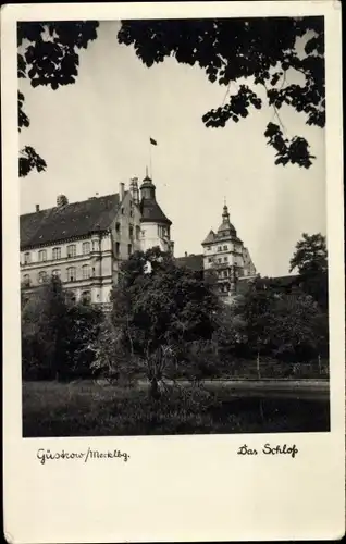 Foto Ak Güstrow in Mecklenburg, das Schloss