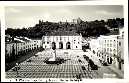 Ak Tomar Portugal, Praca da Republica e Camara Municipal, Marktplatz mit Statue