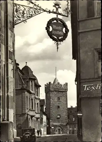 Ak Saalfeld an der Saale Thüringen, Darrtor, Metallschild Markt-Apotheke, Textil