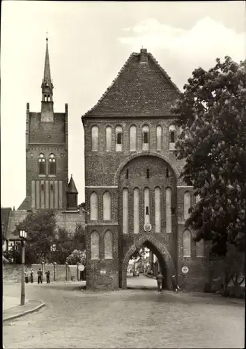 Ak Stadt Usedom, Anklamer Torturm und Stadtkirchturm